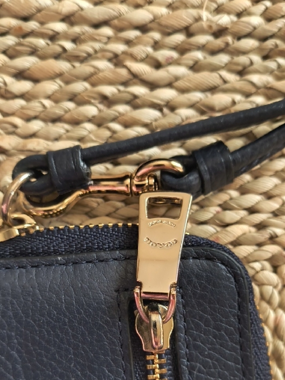 Coach Navy Blue Leather Wristlet (LARGE SIZE) with Gold Hardware Coach New York - Picture 10 of 12